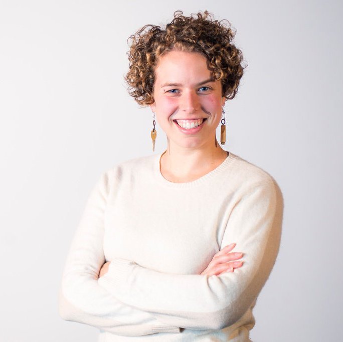 Headshot: Breanna Draxler, environmental journalist and contributor to the Choices for Sustainable Living sustainability curriculum.